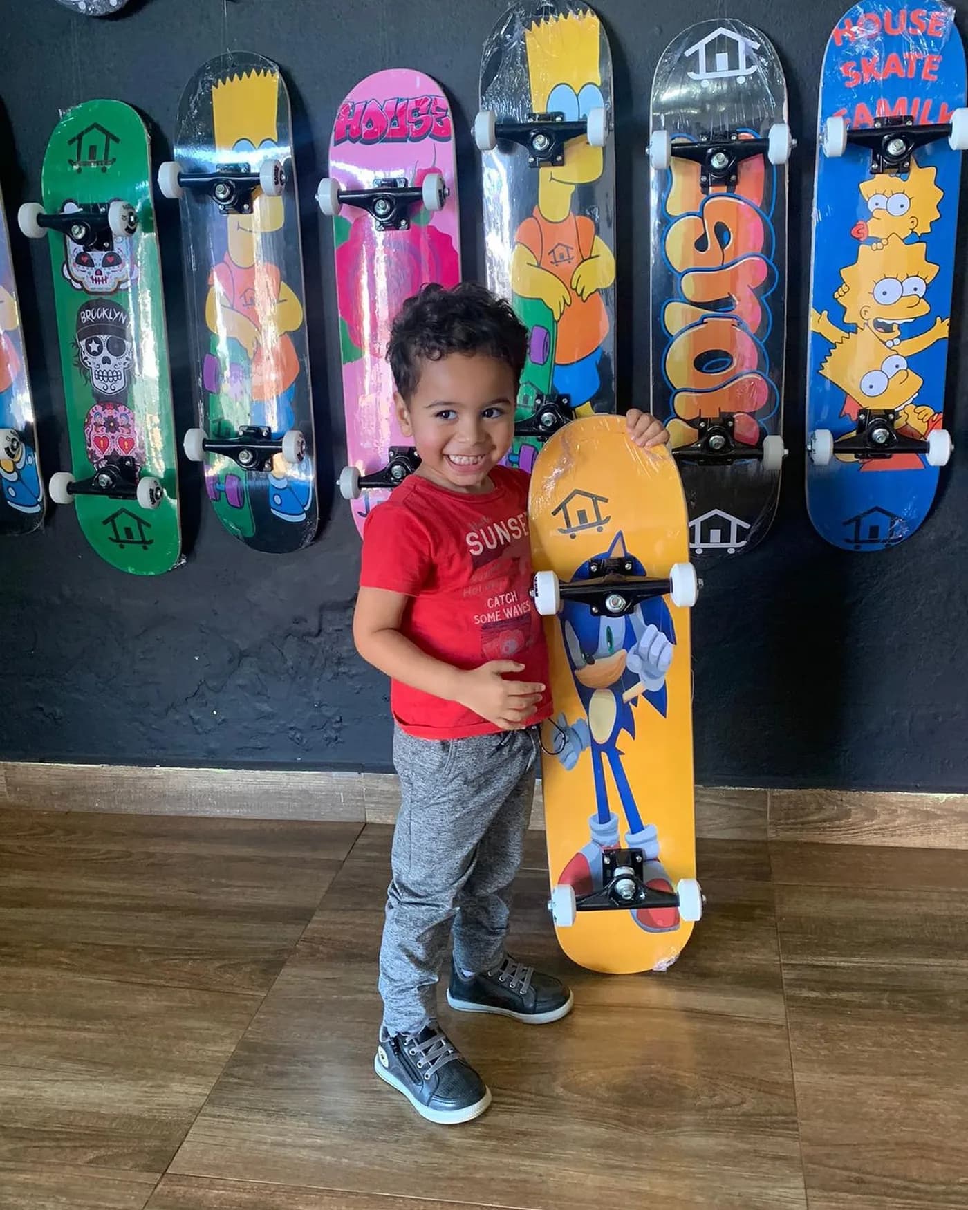 A parede de shapes da House Skate