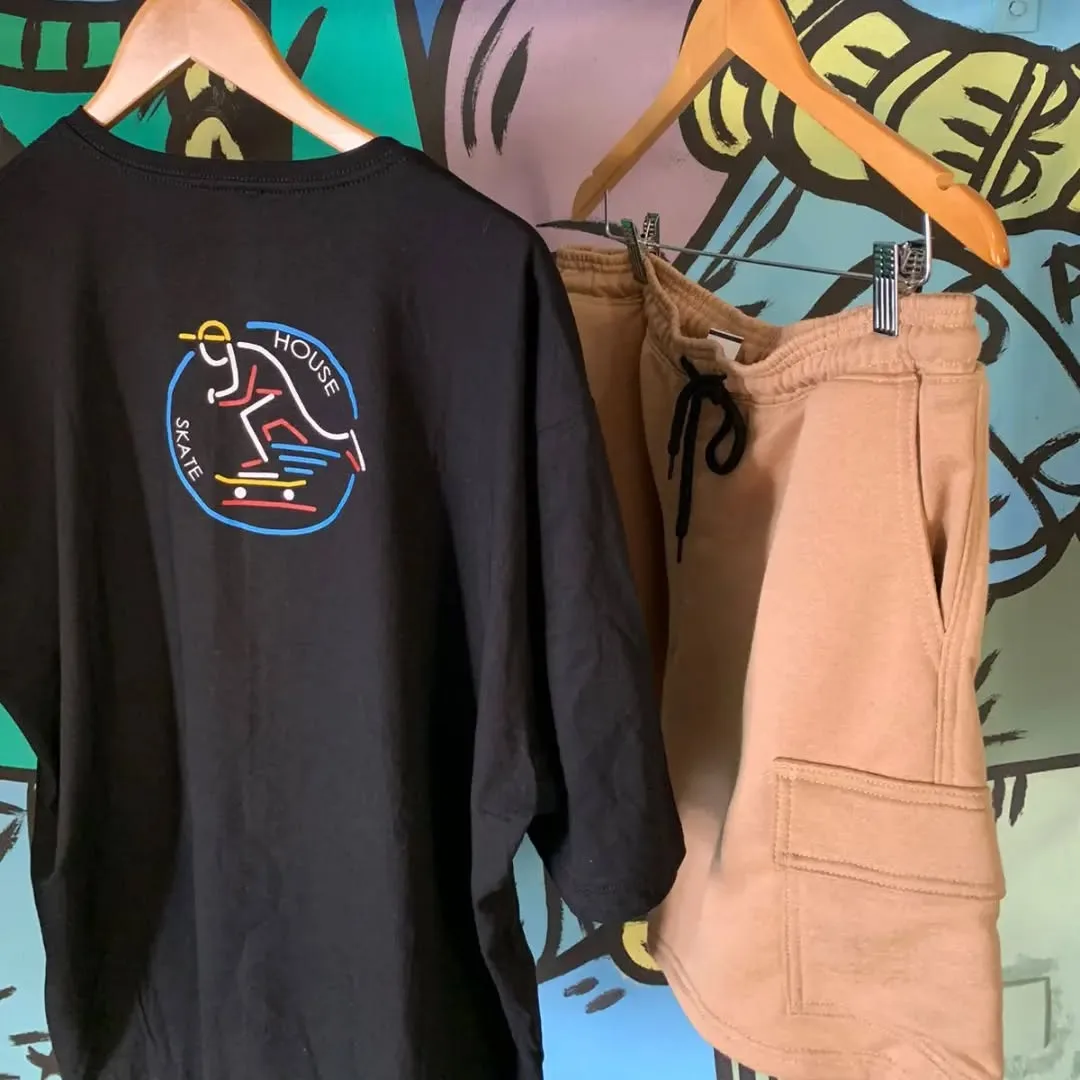 Camiseta Neon Skater preta